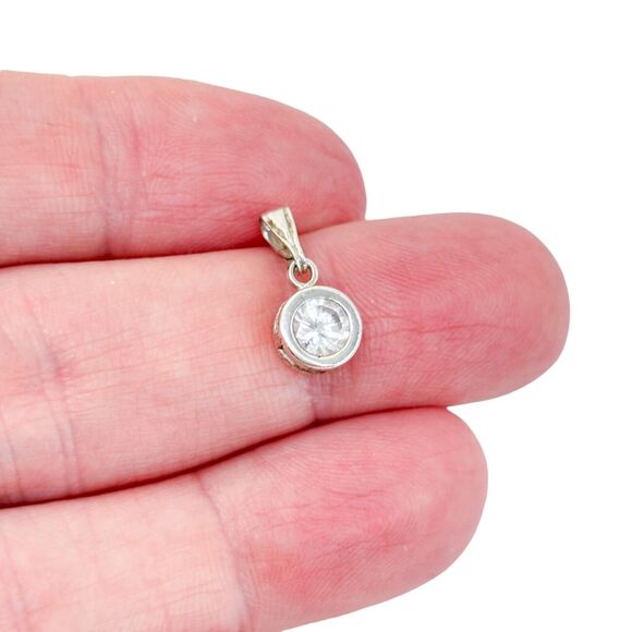 Vintage Jewelry - Vintage Sterling Silver 925 Cubic Zirconia Bezel Pendant